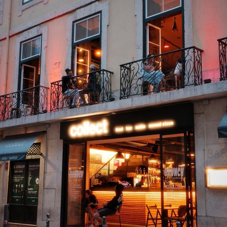 Family terraces and cafés for calm evenings in Lyon